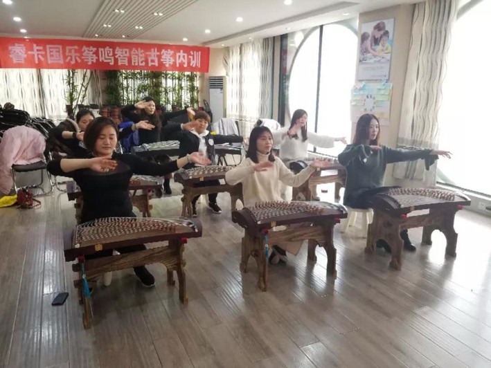 开启孩子艺术潜能：开学季，睿卡幼儿音乐教育在行动！